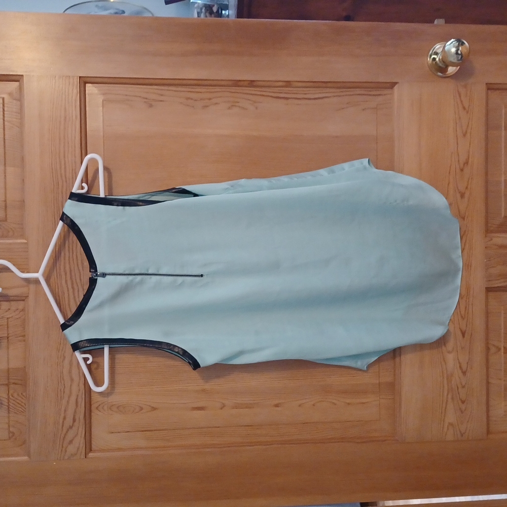 Kenneth Cole Reaction Tank - Picture 4 of 4